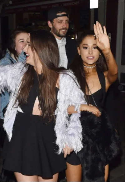 Que fais-tu le plus souvent avec tes amis ?