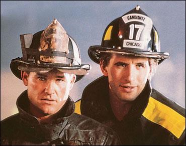 En 1991, dans quel film Kurt Russell et William Baldwin sont-ils des pompiers ?