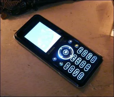 Quel est le numro d'urgence europen depuis un tlphone mobile ?