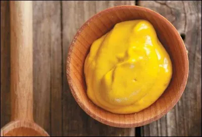 Sur cette photo, on peut voir le ketchup.