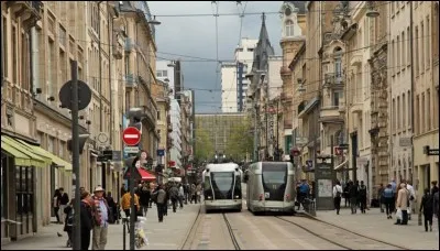 Comment s'appellent les habitants de Nancy, en Lorraine ?