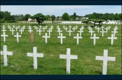 Être mort de chez mort :