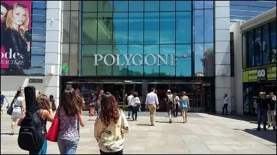 Comment appelle-on un polygone à douze côtés ?