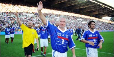 Quelle nation est la seule de l'histoire à avoir gagné la Coupe du monde, une nouvelle fois 20 ans après ?