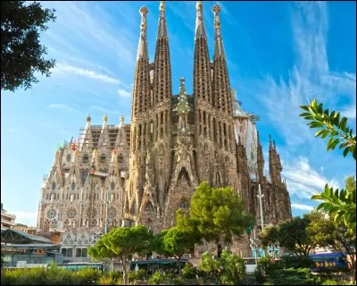 Ou peut-on voir le monument La Sagrada Familia ?