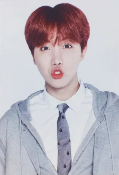 Qui trouve que ses jambes sont plus jolies que celles des SNSD ?