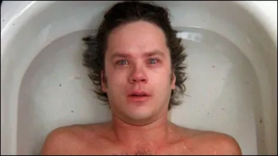 Réalisation : Adrian Lyne
Sortie : 1990
Mots-clés : la guerre du Vietnam - visions dérangeantes - rêve, réalité, univers parallèle, mort ? - secrets et expériences militaires