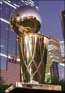 Quel est ce trophe (basket) ?