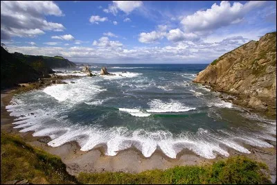 Dans quelle province espagnole profiterez-vous de "la Plage du Silence" ?