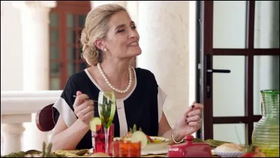 Sharon veut que les parents de Luna viennent avec elle à :