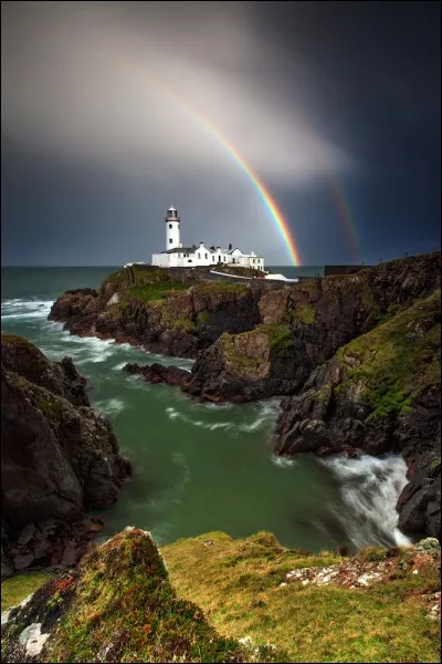 Le phare de Fanad Head vaut le détour ! Vous pourrez l'admirer dans le Comté de Donegal :