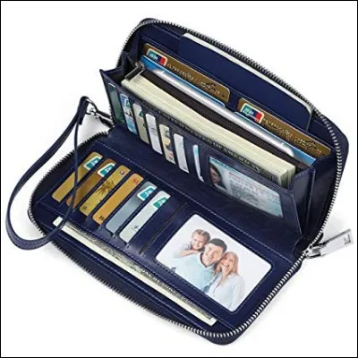 De France sont les premiers sinistres,
Issus du Havre, bien nés à Istres
Jamais vraiment d'une pluie d'Hyères
Ou militaire comme Pierre Mesmer...
Seule une femme à l'horizon : 
Ma foi quelle salade de Cresson !
Debré ou de force, hommes à la Barre,
Parfois un vrai coeur de Rocard.
Jupe et vestes tournées, Vals dansées,
Certains ont leur Villepin gagné
Sans avoir su Fillon tracer..

Qui sont-ce ?