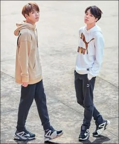 Qui sont les deux membres sur cette photo ?