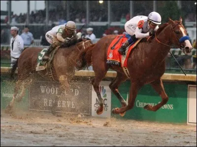Quelle est la distance de la piste de course pour le Kentucky Derby ?