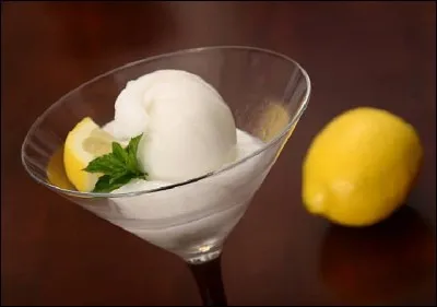 &Agrave; quel grade correspond le dessert glac&eacute; compos&eacute; traditionnellement d'un sorbet citron arros&eacute; de vodka ?