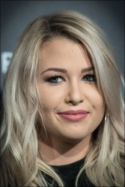 C'est une Youtubeuse beauté célèbre...