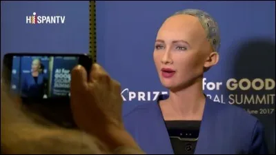 Qu'est capable de faire l'humanoïde Sophia ?