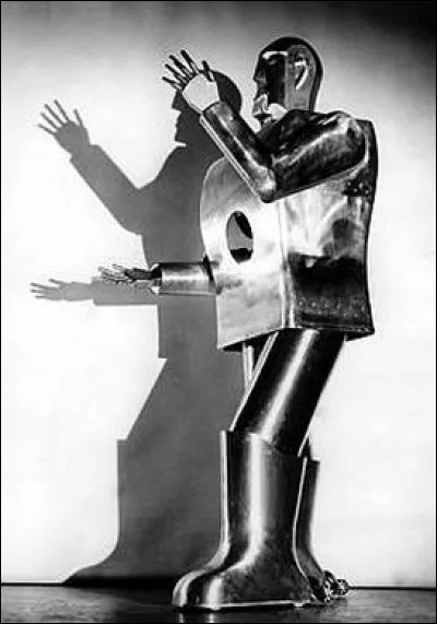 Quelle taille mesure Elektro, humanoïde de 120 kilos créé par la Westinghouse Electrick compagnie en 1927 ?