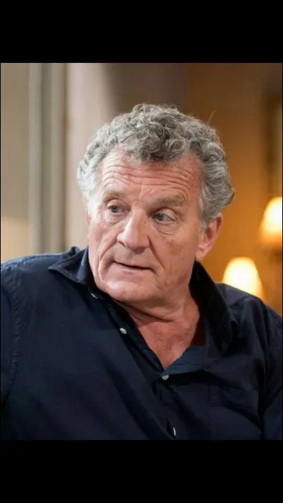 Qui joue le rôle de Léonard Vallorta ?