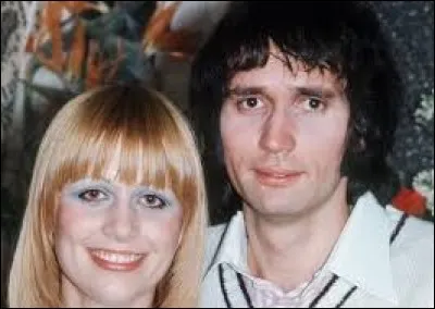 Complétez le titre de cette chanson de Stone et Charden : "Made in...