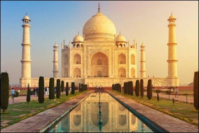 Sur cette photo, on peut voir le Taj Mahal en Inde.