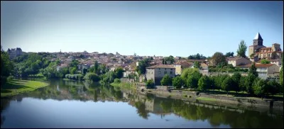 Cette ville d'Auvergne bordée par l'Allier, située dans l'aire urbaine de Clermont-Ferrand, c'est ...