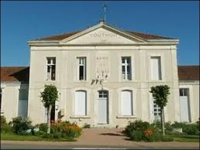 Nous terminons cette balade en Nouvelle-Aquitaine, à Vouthon. Village dans la vallée de la Tardoire, il se situe dans le département ...