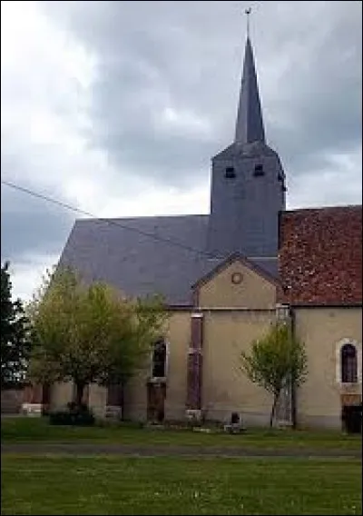 Nous sommes dans le Centre-Val-de-Loire devant l'église de la Sainte-Trinité de Mignerette. Commune de la région agricole du Gâtinais riche, elle se situe dans le département ...