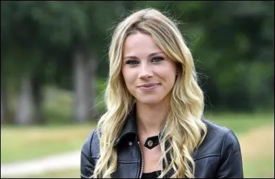 Elle commente les courses cyclistes sur France Télévisions en compagnie d'Alexandre Pasteur et Laurent Jalabert, il s'agit de  Rousse.