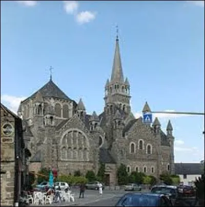 Nous terminons cette balade en Bretagne devant l'église de la Sainte-Trinité de Tinténiac. Ville de l'arrondissement de Saint-Malo, elle se situe dans le département ...