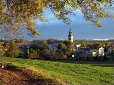 Je vous emmène à présent en Occitanie, à Carlus. Commune de l'aire urbaine d'Albi, elle se situe dans le département ...