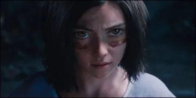 Alita sait-elle se défendre et combattre ?