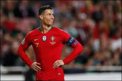 Face à l'Espagne (3-3), combien de buts Cristiano Ronaldo a-t-il marqués ?