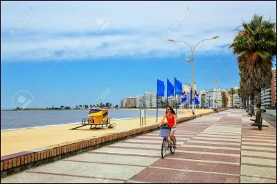 Quelle est la capitale de l'Uruguay ?