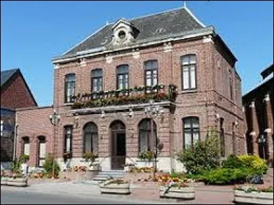 Nous sommes dans les Hauts-de-France, à Escauduvres. Ville de l'agglomération de Cambrai, elle se situe dans le département ...