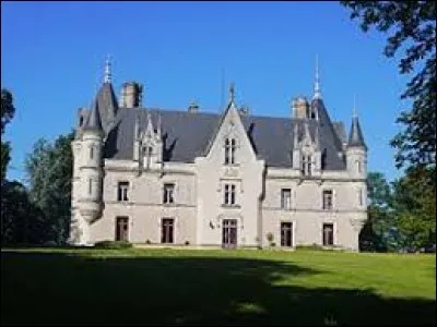 Je vous propose de partir dans les Pays-de-la-Loire, à la découverte du château de Montreuil-sur-Loir. Commune du Baugeois, elle se situe dans le département ...