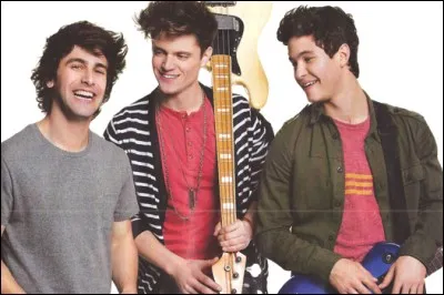 Comment s'appelle le groupe de Nico, Pedro et Sim&oacute;n ?