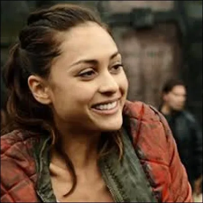 Qui est Raven Reyes ?