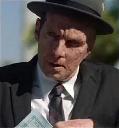 Quel acteur interprète le rôle de Larry Harvey dans la saison 1 ?