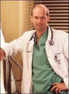 (Urgences) Quel est le nom de famille de Mark interprt par Anthony Edwards ?