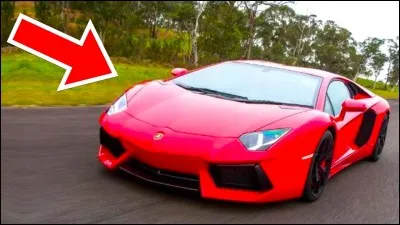 Quelle écurie de Formule 1 a adopté la couleur rouge ?