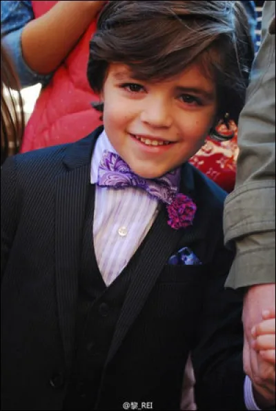 Comment s'appelle le fils de Chuck ?