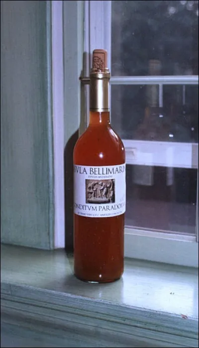 Apicius (-25, + 37) énonce les aromates contenues dans le "conditum paradoxum" : noyaux de dattes toréffiées, poivre, nard, laurier, safran et .... Trouvez la 5e épice !