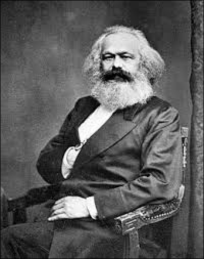 Qui était avec Karl Marx, le coauteur du "Manifeste du parti communiste" ?