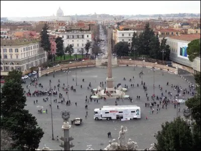 Rome est assur&eacute;ment la ville europ&eacute;enne qui compte le plus de places remarquables. Quelle est celle-ci avec son ob&eacute;lisque ?
