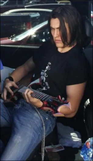 Nash apparat dans...