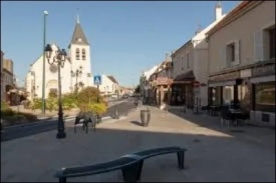 Je vous propose de partir en Île-de-France, à Ozoir-la-Ferrière. Ville de la Brie, elle se situe dans le département ...