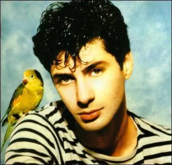 Le modle qui a pos est un chanteur clbre. Qui est-ce ?