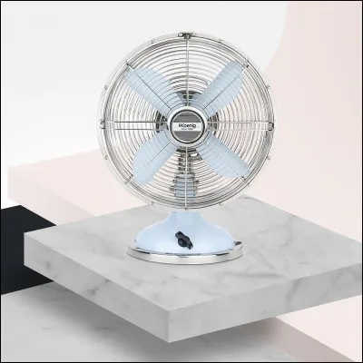 Si une pale de ventilateur effectue 5 rotations par seconde, combien en fait-elle par minute ?