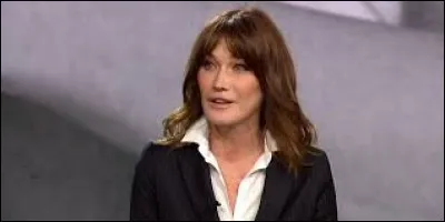 De quel pays le mont Bukit Pagon est-il le point culminant ?